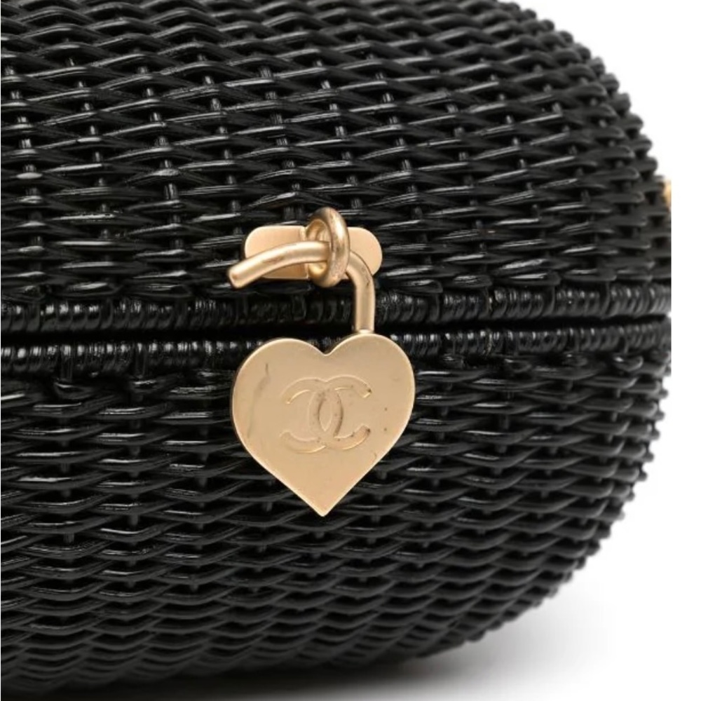 CHANEL RARE BAG - Picture 6 of 6
